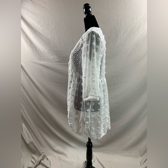 White Swiss Dot Open Front Asymmetrical Hem Shirt - Picture 11 of 12